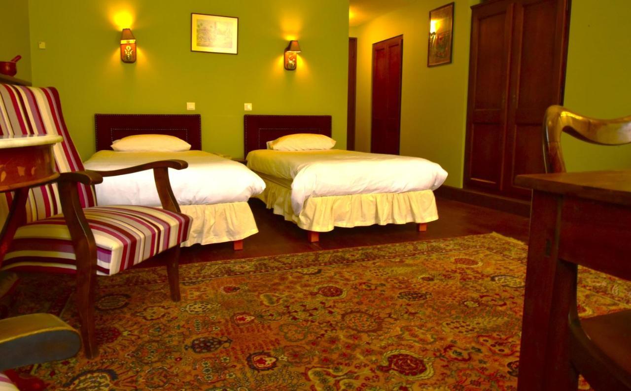 Logis Hotel Le Boudoir Belvès Екстериор снимка