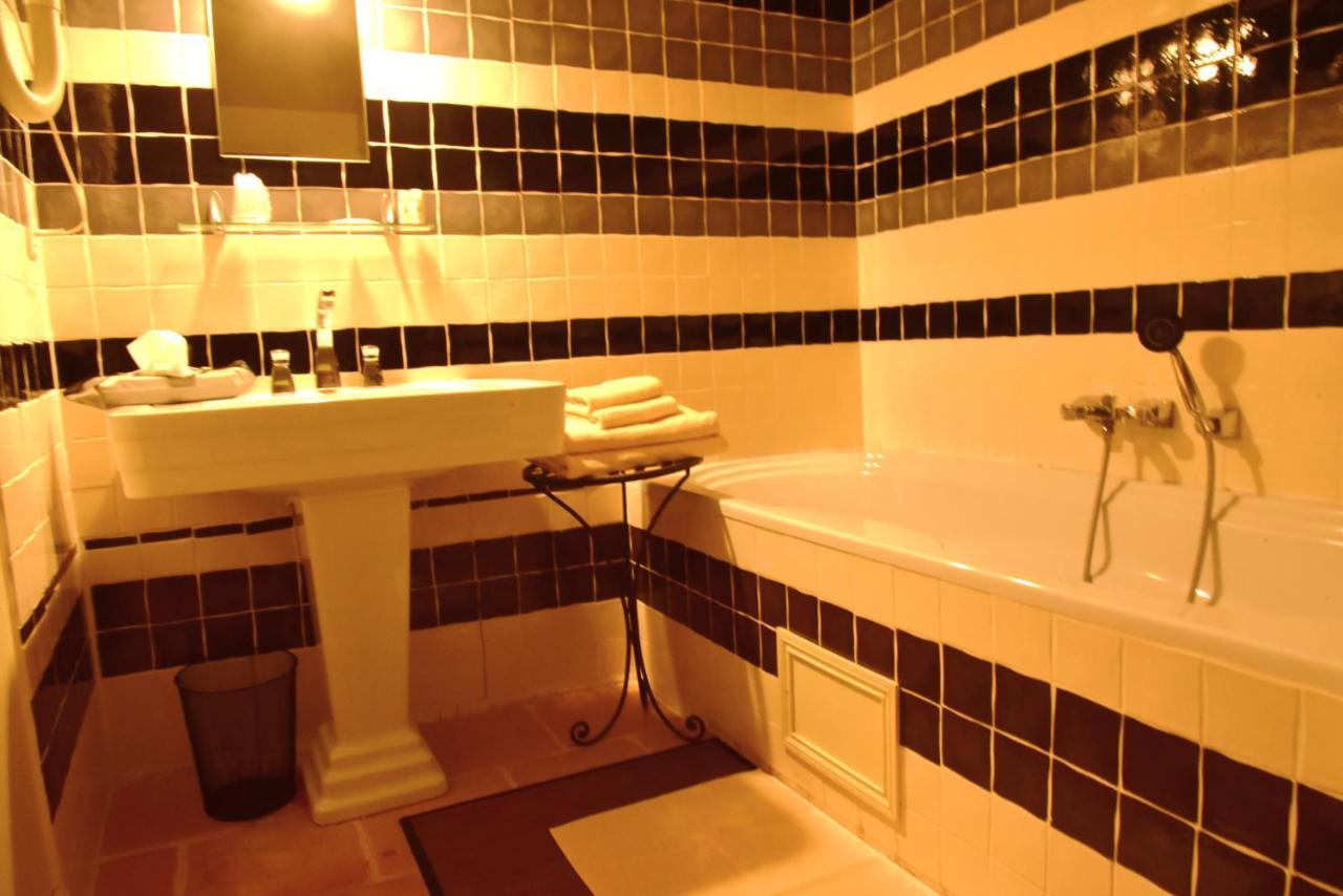 Logis Hotel Le Boudoir Belvès Екстериор снимка