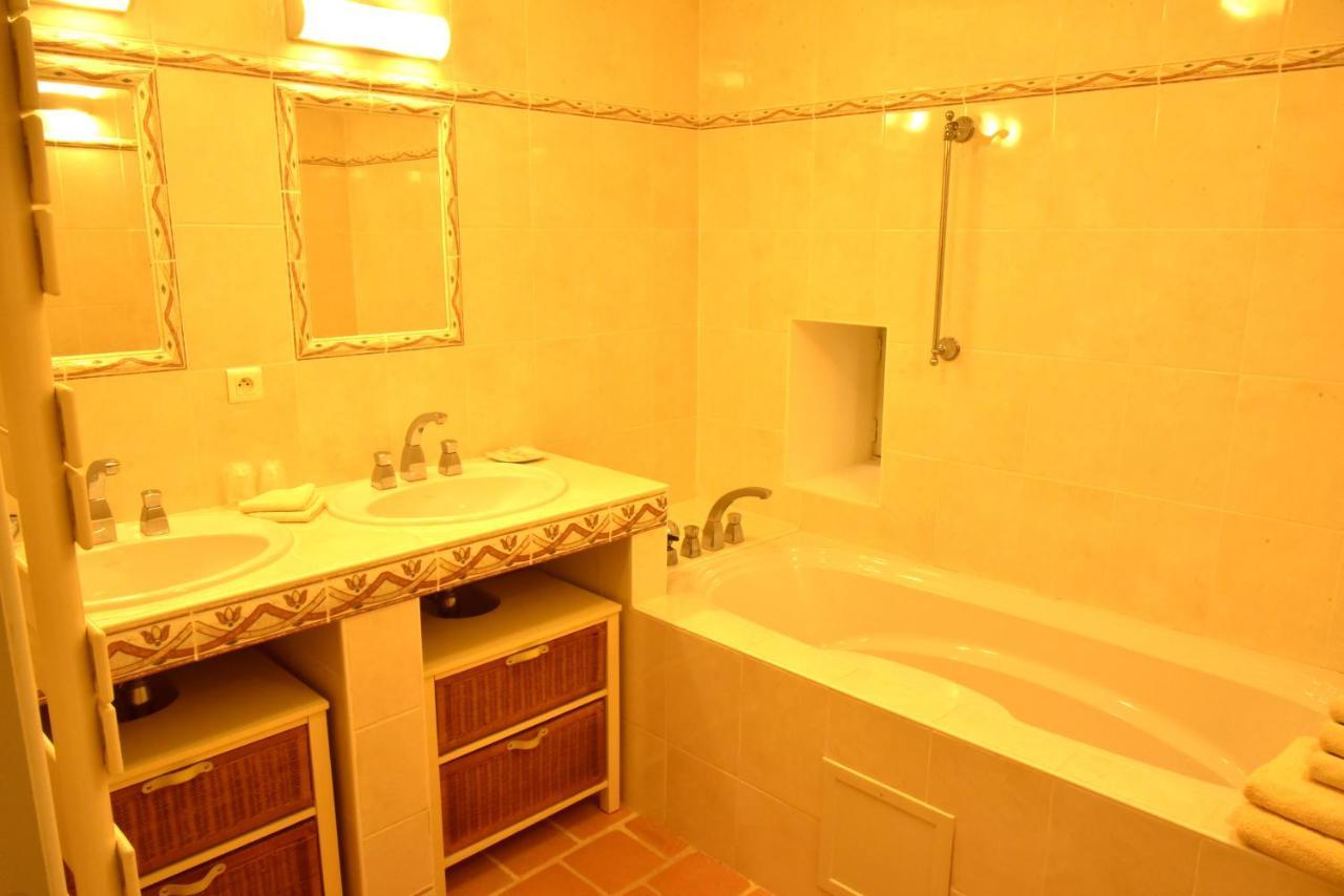 Logis Hotel Le Boudoir Belvès Екстериор снимка