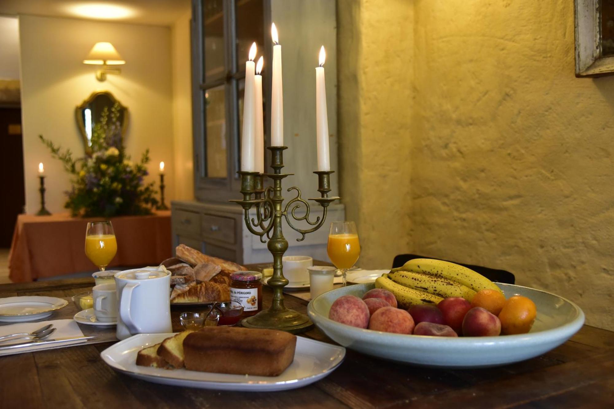 Logis Hotel Le Boudoir Belvès Екстериор снимка