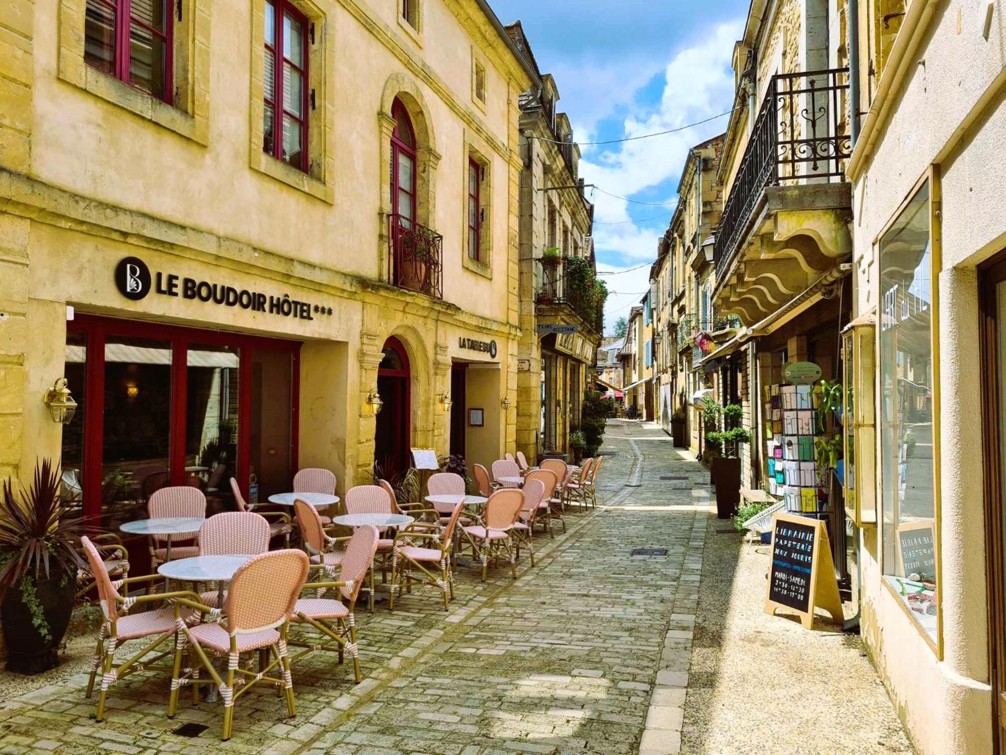 Logis Hotel Le Boudoir Belvès Екстериор снимка