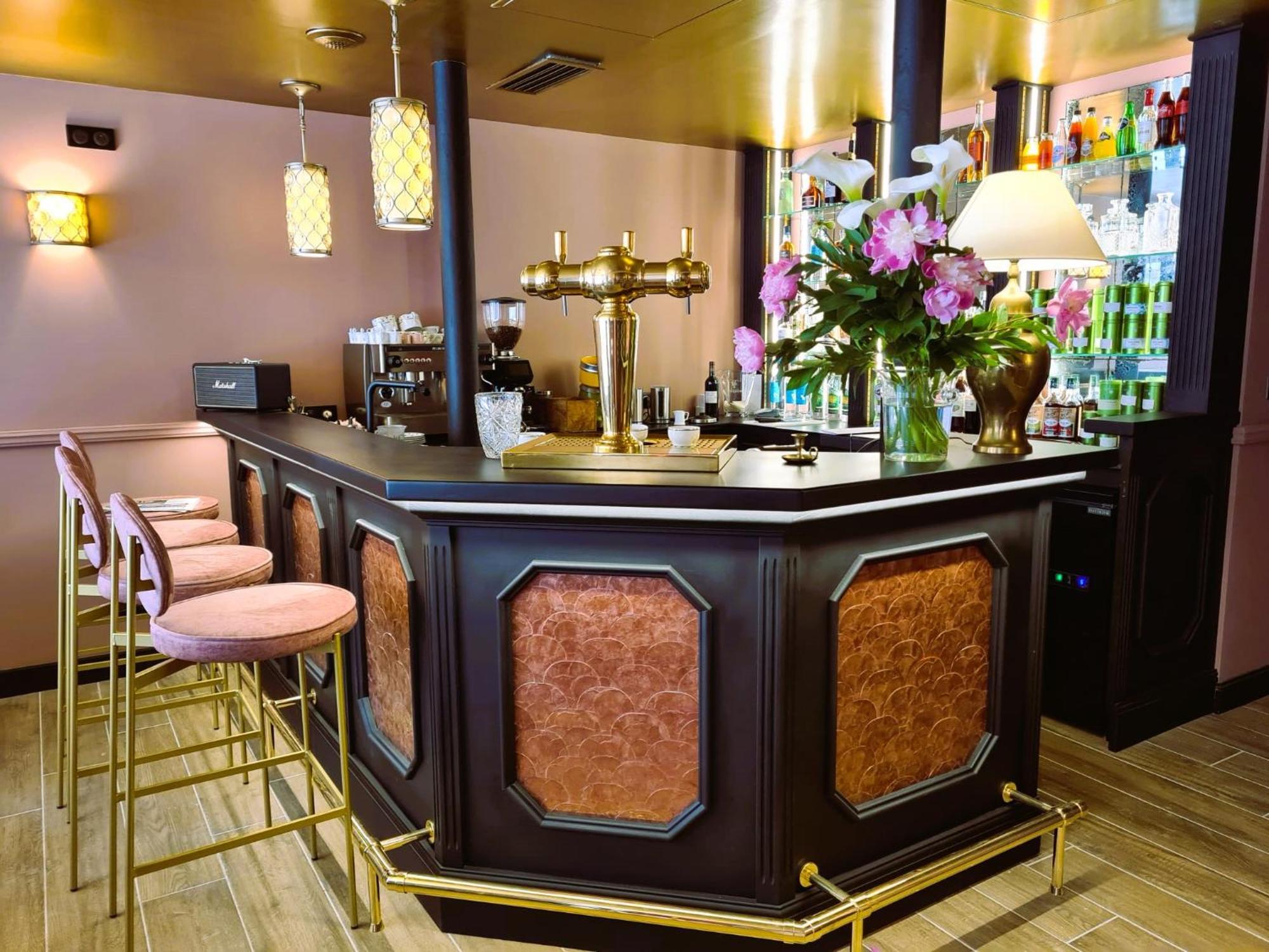 Logis Hotel Le Boudoir Belvès Екстериор снимка