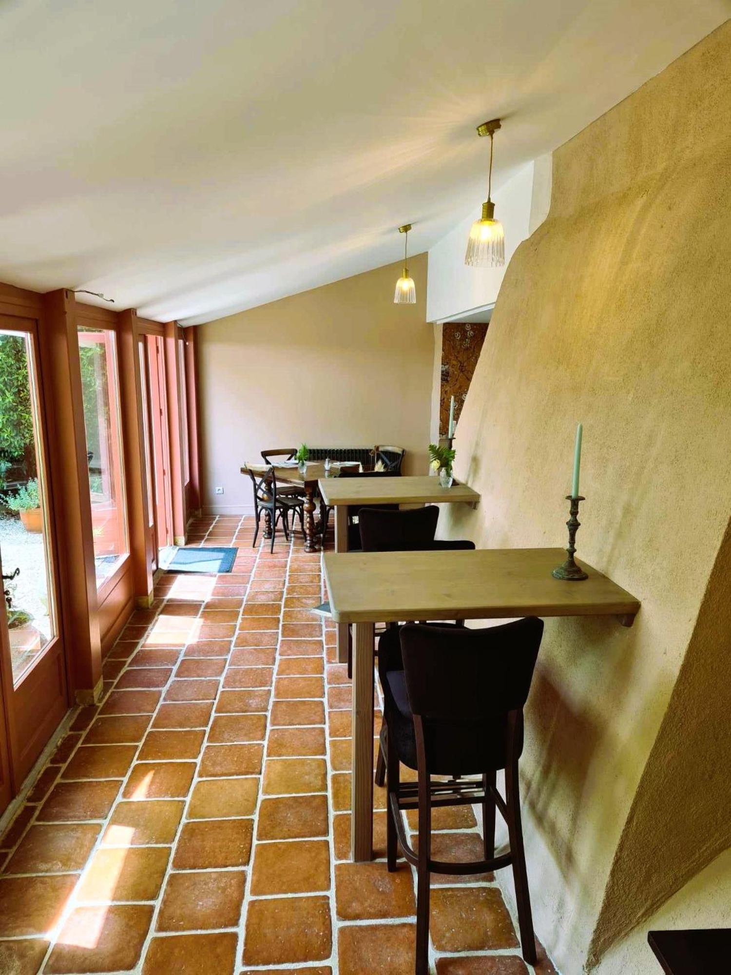 Logis Hotel Le Boudoir Belvès Екстериор снимка